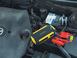 Zagonska baterija BLOW JS-19, 16800mAh, powerbank, LED, 4x USB, kovček