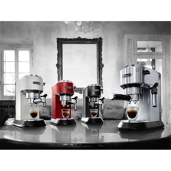 Espresso kavni aparat De'Longhi Dedica EC685.BK 