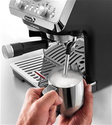 Espresso kavni aparat De'Longhi La Specialista Arte EC9155.MB 