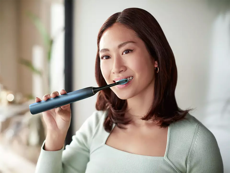 Električna zobna ščetka Philips Sonicare HX9911/88 DiamondClean 9000