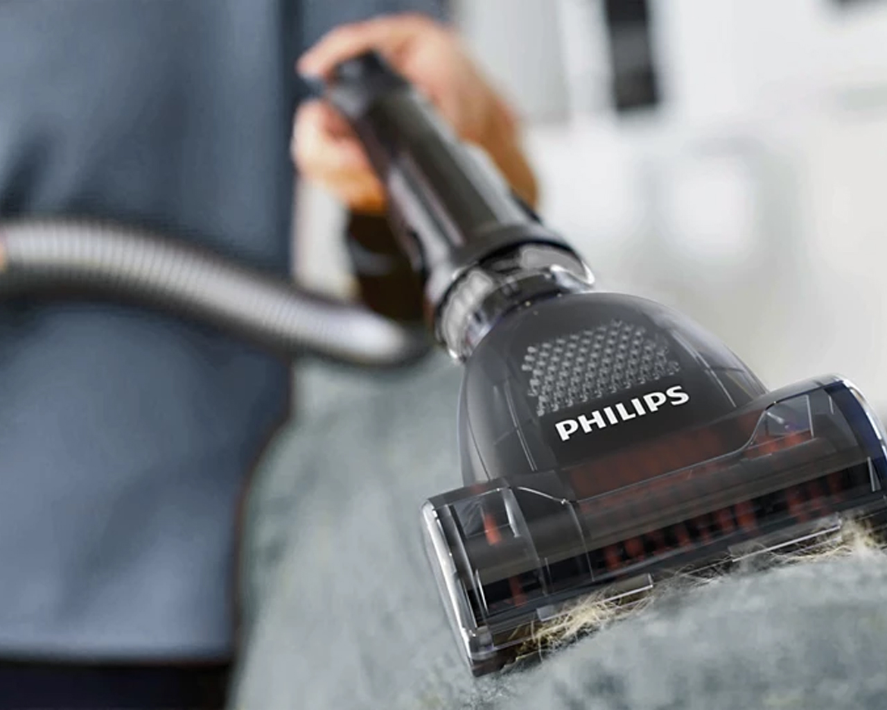 Zmogljiv sesalnik z vrečko Philips XD8142/12 Performer LED serije 8000