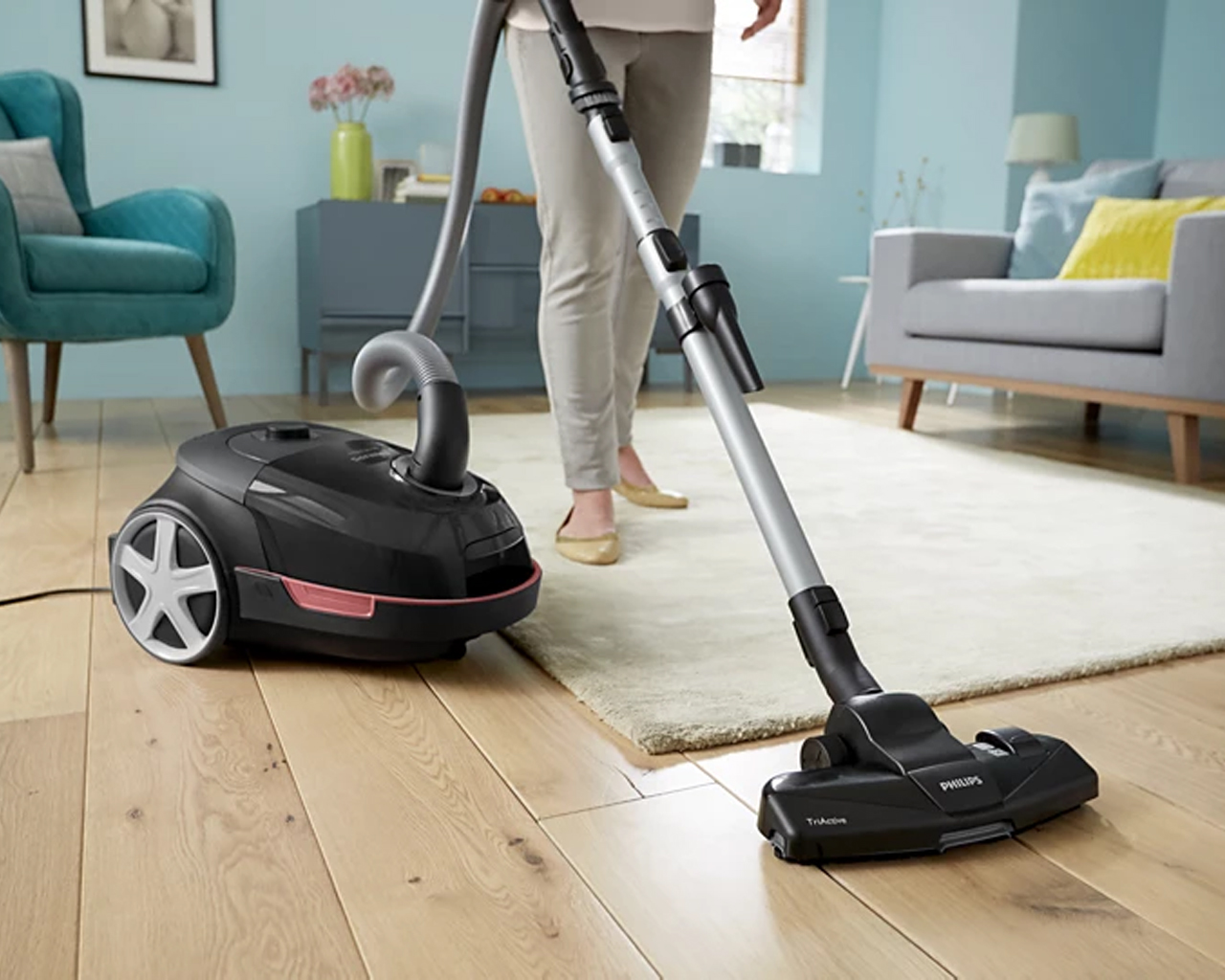 Sesalnik z vrečko Philips XD5123/10 serije 5000