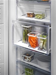 Zamrzovalna omara Electrolux LUT6NE28U