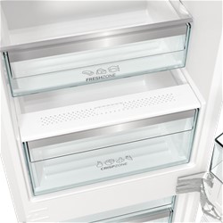 Vgradni kombinirani hladilnik in zamrzovalnik Gorenje NRKI517E62WF