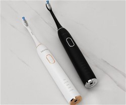 Sonična električna zobna ščetka MANTA SonicProtect PRO,  5 nastavkov, črna