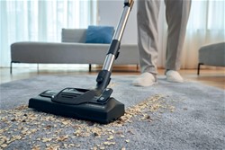 Sesalnik z vrečko HOOVER HE410H 011