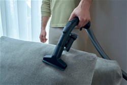 Sesalnik z vrečko HOOVER HE410H 011