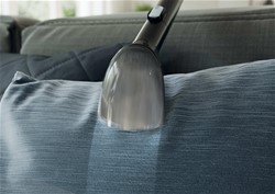 Prenosni čistilec madežev HOOVER HS500 011