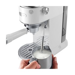 Ročni espresso kavni aparat Dedica Duo (Cold Brew) De'Longhi EC890.WI