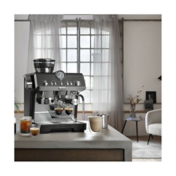 Ročni espresso kavni aparat D'Longh La Specialista Opera EC9555.BK