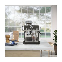 Ročni espresso kavni aparat D'Longh La Specialista Opera EC9555.BK