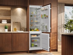 Vgradni komb. hladilnik Electrolux ENA7NE18S