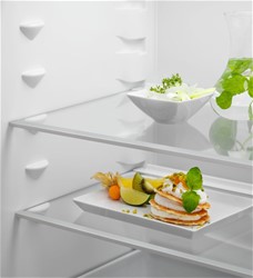 Vgradni komb. hladilnik Electrolux ENA7NE18S