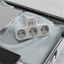 Tessan TS-323-C stenski adapter z 3× AC, 2× USB-A in 1× USB-C