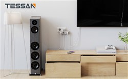 Tessan TS-323-C stenski adapter z 3× AC, 2× USB-A in 1× USB-C